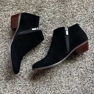 Crown Vintage Women’s SZ 9 Leather Boots